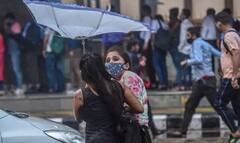 Photos: ਦਿੱਲੀ 'ਚ ਭਿਆਨਕ ਗਰਮੀ ਤੋਂ ਲੋਕਾਂ ਨੂੰ ਮਿਲੀ ਰਾਹਤ, ਬਾਰਸ਼ ਹੋਣ ਹੋਣ ਨਾਲ ਬਦਲਿਆ ਮਿਜਾਜ਼