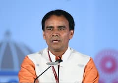 Uttarakhand New CM: BJP की बैठक से पहले धन सिंह रावत के घर के बाहर बढ़ी हलचल