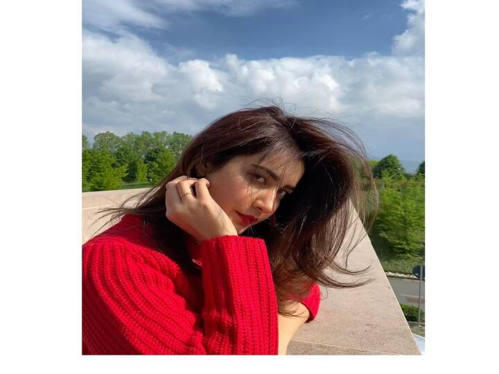 Actress Raashii Khanna pics  : கண் கேட்கும் கனா நெஞ்சுக்குள் வினா  - ராஷி கன்னா