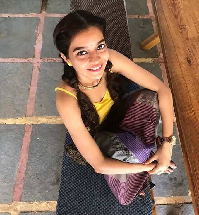 కానీ అందులో నిజం లేదు. సినిమాల్లో రీఎంట్రీ ఇవ్వడం కోసమే ఆమె తన లుక్ ను పూర్తిగా మార్చుకుంది.