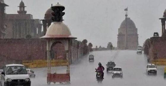 Rain in parts of Delhi brings relief from soaring temperature Rain in Delhi: ਦਿੱਲੀ ਦੇ ਕਈ ਇਲਾਕਿਆਂ ਵਿੱਚ ਭਾਰੀ ਮੀਂਹ, ਗਰਮੀ ਤੋਂ ਪ੍ਰੇਸ਼ਾਨ ਲੋਕਾਂ ਨੇ ਮਿਲਾ ਰਾਹਤ ਦਾ ਸਾਹ