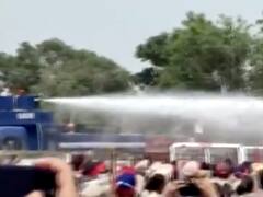 पंजाब बिजली संकट: प्रदर्शन के दौरान सांसद भगवंत मान को पुलिस ने हिरासत में लिया, AAP कार्यकर्ताओं पर की पानी की बौछार