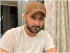 हरभजन सिंह करेंगे सिल्वर स्क्रीन पर डेब्यू, फिल्म 'फ्रेंडशिप' में निभाएंगे लीड रोल, जन्मदिन पर जारी हुआ पोस्टर