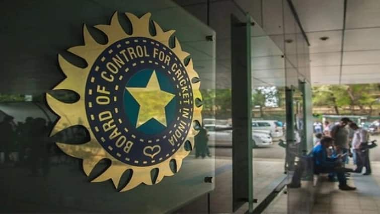 IPL 2021 Phase 2 IPL 14 Phase 2: BCCI Asks All Franchises To Ensure Completion Of Covid-19 Vaccination Of Every Member Travelling To UAE IPL 14 Phase 2: BCCI Asks All Franchises To Ensure Completion Of Covid-19 Vaccination Of Every Member Travelling To UAE