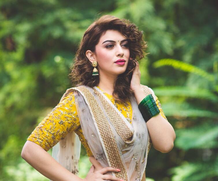 Actress Hansika bikini photos viral on social media Watch Video | Beach ட்ரெஸ்ஸில் ஹன்சிகா.. சோஷியல் மீடியா வைரல்..