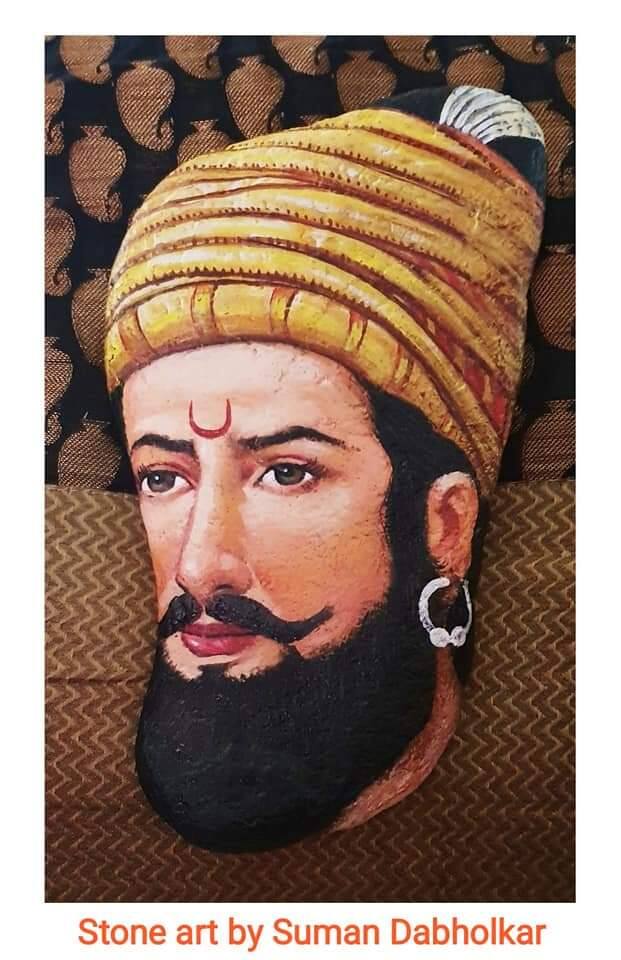 त्यातील अनेक शिल्पकृती सोशल मीडियावर व्हायरल झाले आहेत.