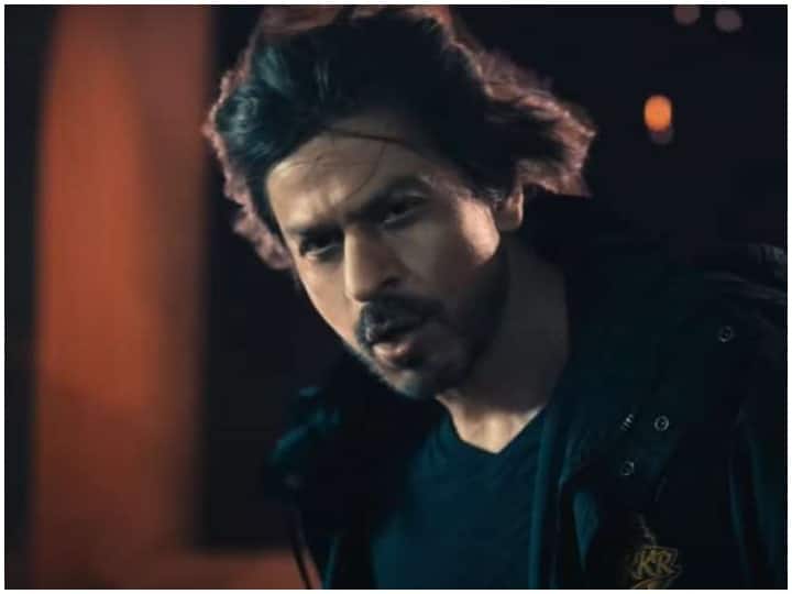 Shahrukh Khans new add video went viral on social media SRK Singing Video: फिर चला बादशाह Shahrukh khan का जादू, नए लुक में गुनगुनाते नजर आए एक्टर