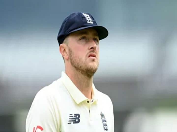Ollie Robinson England pace bowler completes ban, likely to play against India नस्लभेद से जुड़े मामले में ओली रॉबिंसन को राहत, दोबारा से खेल सकते हैं क्रिकेट