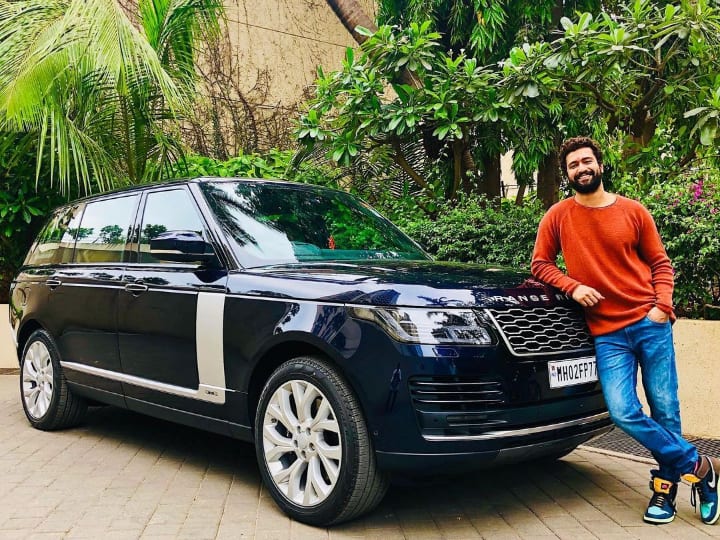 Vicky Kaushal Welcomes Home New Swanky Range Rover Aditya Dhar Calls Shotgun Vicky Kaushal Welcomes Home New Swanky Range Rover; Aditya Dhar Calls Shotgun!