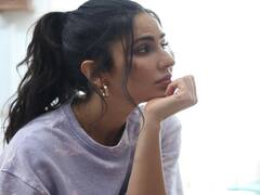 Actress Katrina Kaif pics : என்னோடு காதல் என்று பேச வைத்தது நீயா இல்லை நானா - கத்ரீனா கைஃப் போட்டோ ஆல்பம்