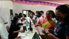 रायगडच्या धोकवडे गावात 1200 ग्रामस्थांचं लसीकरण,ग्रामपंचायत, सामाजिक संस्थांचा पुढाकार