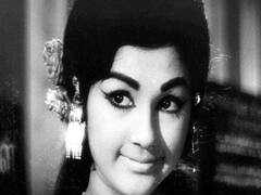 கடலோரம் வாங்கிய காற்று.. - மஞ்சுளா விஜயகுமார் ஃபோட்டோ ஆல்பம்..!