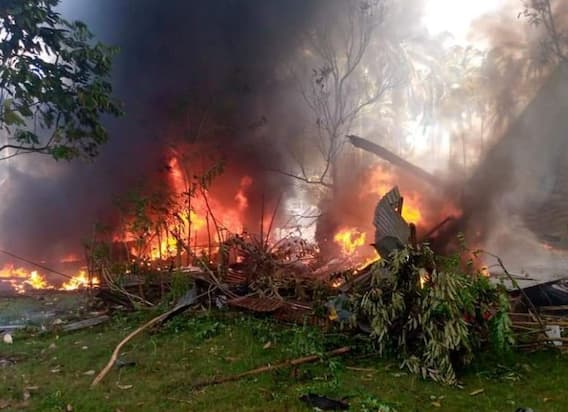Philippine Plane Crash:  85 સૈનિકોને લઈ જતુ મિલેટ્રીનું પ્લેન લેન્ડિગ દરમિયાન ક્રેશ, મૃત્યુઆંક 45 પર પહોંચ્યો