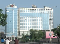 Ahmedabad : તાજ હોટલના બીજા માળેથી નીચે પટકાતા યુવકનું મોત, કેવી રીતે બની આ દુર્ઘટના?