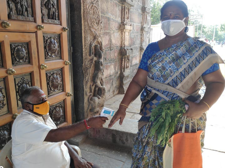 கரூர் : மீண்டும் திறக்கப்பட்ட வழிபாட்டுத் தலங்கள்.. மகிழ்ச்சியில் பக்தர்கள்..!