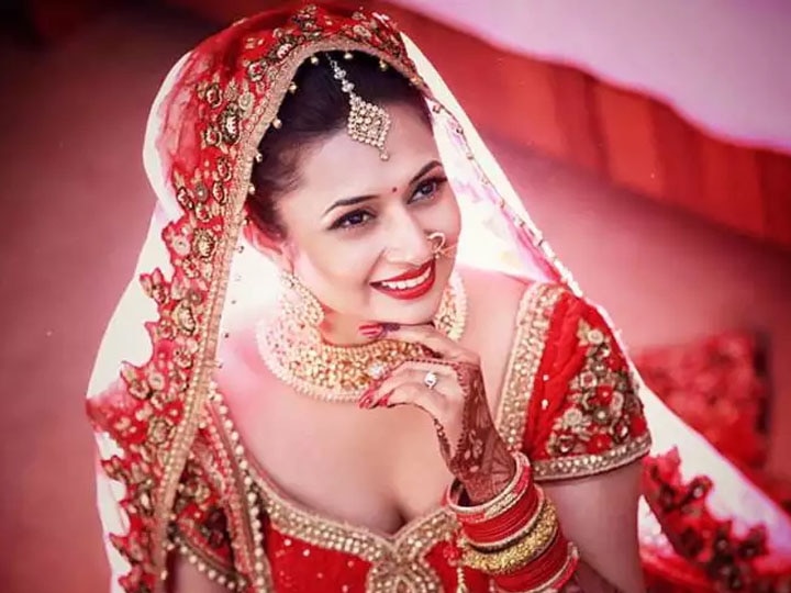 Divyanka Tripathi ने अपनी शादी वाले दिन रखा था बेहद सिंपल और एलिगेंट लुक, सोने की तार वाला पहना था लहंगा