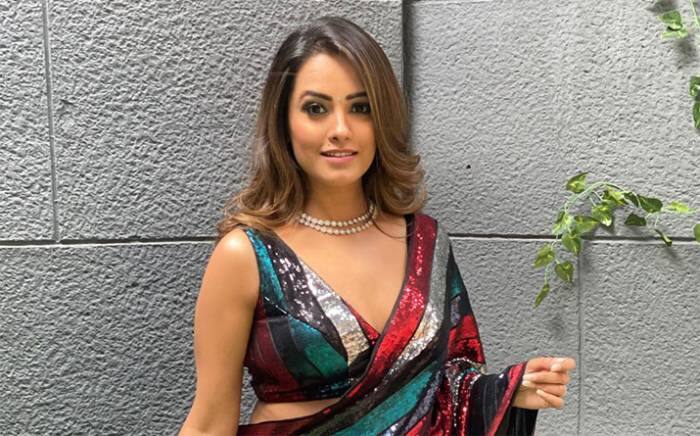 अनीता हसनंदानी अनीता हसनंदानी सिर्फ टीवी पर ही नहीं बड़े पर्दे पर भी अपनी खूबसूरती की जलवे बिखेर चुकी हैं. उनकी हर अदा पर उनके फैंस अपना दिल लुटाते हैं