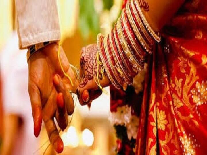 Case against a boy who married his sister in Chief Minister's mass marriage ceremony UP News: मुख्यमंत्री सामूहिक विवाह समारोह में बहन से शादी रचाने वाले युवक के खिलाफ मुकदमा