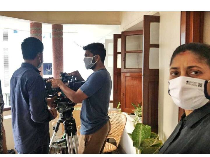 இறுதிச்சுற்று படம் மூலம் சினிமாத்துறையில் இயக்குநராக பலரால் அறியப்பட்டார்