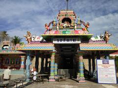 கரூர் : மீண்டும் திறக்கப்பட்ட வழிபாட்டுத் தலங்கள்.. மகிழ்ச்சியில் பக்தர்கள்..!