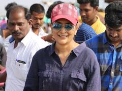 HBD  Sudha Kongara | காலத்தை மிரட்டி வா உன்னுள்ளம் திரட்டி வா..! சுதா கொங்கரா போட்டோ ஆல்பம்..!