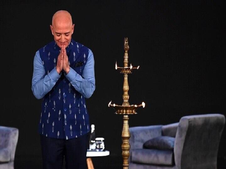 Jeff Bezos To Step Down As Amazon CEO On Same Day He Founded It on 27 Years Ago Jeff Bezos Resignation Update: অ্যামাজন প্রতিষ্ঠার দিনই পদত্যাগ জেফ বেজোসের