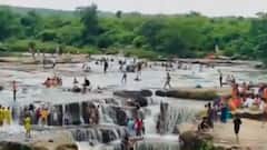 'Covid fear' NOT FOUND, people enjoying on trips | What about 3rd wave? | Master Stroke