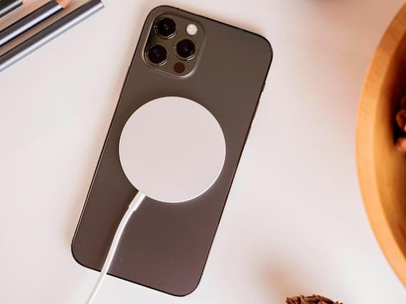 iPhone 13 New Features: આઈફોન-13 સિરીઝમાં વાયરલેસ ચાર્જિંગ સપોર્ટ મળશે, જાણો અન્ય ફિચર્સ