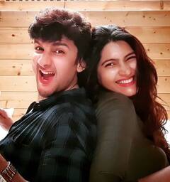 Sasural Simar Ka Actor Manish Raisinghan Shares Goofy PICS With Wife Sangeita On Their First Wedding Anniversary