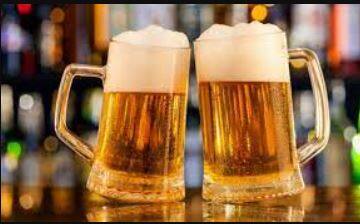 Beer: ਮਾਲਟ (ਜੌਂ, ਕਣਕ ਆਦਿ) ਬੀਅਰ ਵਿੱਚ ਪ੍ਰਯੋਗ ਕੀਤੀ ਜਾਣ ਵਾਲੀ ਮੁੱਖ ਸਮੱਗਰੀ ਹੈ। ਬੀਅਰ ਬਣਾਉਣ ਦੀ ਪ੍ਰਕਿਰਿਆ ਨੂੰ ਬ੍ਰਿਊਇੰਗ (Brewing) ਕਿਹਾ ਜਾਂਦਾ ਹੈ। ਮਾਲਟਡ ਜੌਂ (Malted Barley) ਦਾ ਫਰਮੈਂਟੇਸ਼ਨ ਬੀਅਰ ਬਣਾਉਣ ਦੀ ਸਭ ਤੋਂ ਆਮ ਪ੍ਰਕਿਰਿਆ ਹੈ।