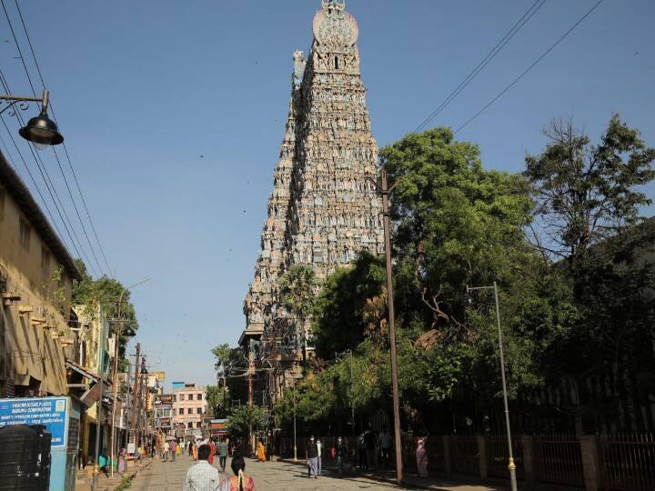 மீனாட்சியம்மன் கோயில் கோபுரம்