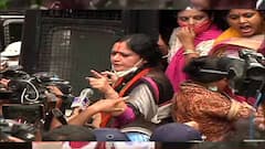 BJP KMC Abhijaan: সেন্ট্রাল অ্যাভিনিউতে আটকাল মিছিল, গ্রেফতার বিজেপি নেতা-কর্মীরা