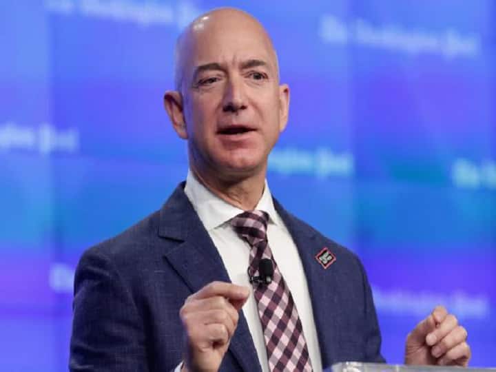 Amazon founder Jeff Bezos loses over $670 million in a day as stock declines after layoff announcement Jeff Bezos: அமேசான் நிறுவனம் எடுத்த ஒற்றை முடிவு.. ரூ.5,540 கோடியை இழந்த ஜெஃப் பெசோஸ்
