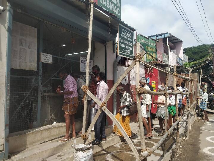 கூட்டம் குறைவாக காணப்படும் மதுப்பானக்கடை