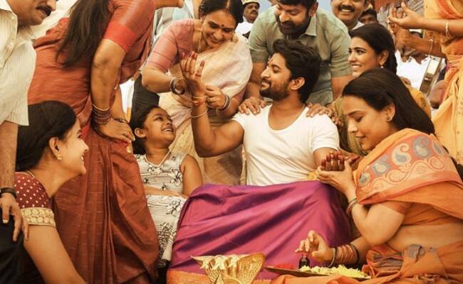 టక్ జగదీష్ : సాధారణంగా నాని సినిమాలు యాభై కోట్ల మార్క్ ను ఈజీగా దాటేస్తాయి. అయితే ఈసారి మాత్రం నాని వంద కోట్ల మార్క్ అందుకోవడం ఖాయమని అంటున్నారు. శివ నిర్వాణ డైరెక్ట్ చేస్తోన్న ఈ సినిమా ఫ్యాన్స్ కు ఫుల్ మీల్స్ అని.. బాక్సాఫీస్ వద్ద ఈ సినిమా భారీ కలెక్షన్స్ వసూలు చేస్తుందని అంటున్నారు.