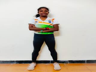 Madurai sprinter Revathi qualified for Tokyo Olympic 2021 Know how her journey Tokyo Olympic 2021 : ஒரு வேளை உணவுக்கே கஷ்டம் - ரேவதி வென்ற கதை!