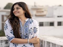 Actress manjima mohan pics: முதலில் யார் சொல்வது யார் சொல்வது அன்பே - மஞ்சிமா மோகன் ஆல்பம்