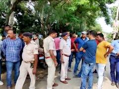 Bihar Crime: सिवान में प्राइवेट कंपनी के कर्मचारी से 5 लाख की लूट, CCTV खंगालने में जुटी पुलिस