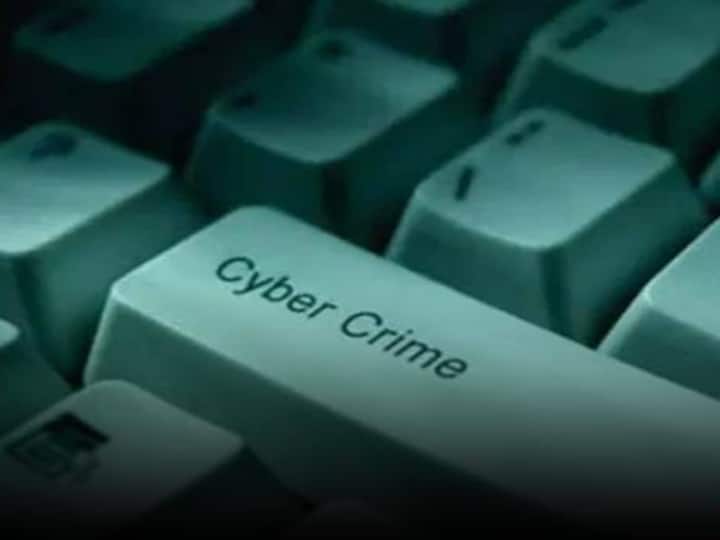 Tamil Nadu Police Cyber Crime Warning ஆள்மாறட்டம் செய்து நிதி மோசடி: தமிழக காவல்துறை எச்சரிக்கை!