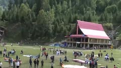 Hill stations witness tourist rush; situation alarming amid COVID