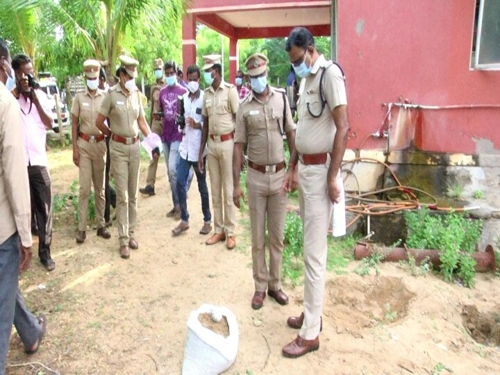 தூத்துக்குடியில் தொடர் கொள்ளையில் ஈடுபட்ட கும்பல் கைது; நாட்டு வெடிகுண்டுகள் பறிமுதல்!