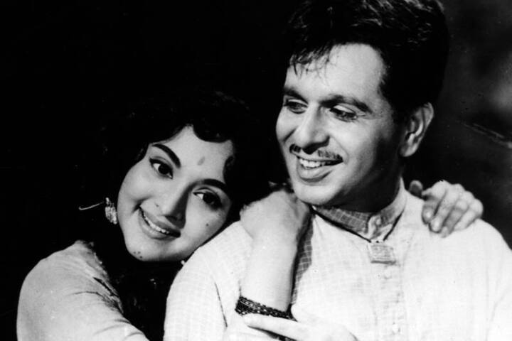 'గంగ జమున' సినిమాలో వైజయంతీమాలతో కలిసి నటించారు దిలీప్ కుమార్. ఈ సినిమాలో ఒక రేర్ స్టిల్
