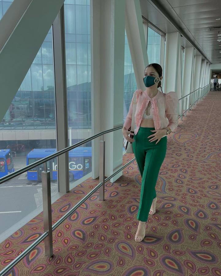 Abhinav was away from Rubina for more than 2 months. As the ‘Shakti’ actress missed her husband a lot, she used to share throwback pictures with her him on her social media. (Image courtesy - @rubinadilaik/Instagram)