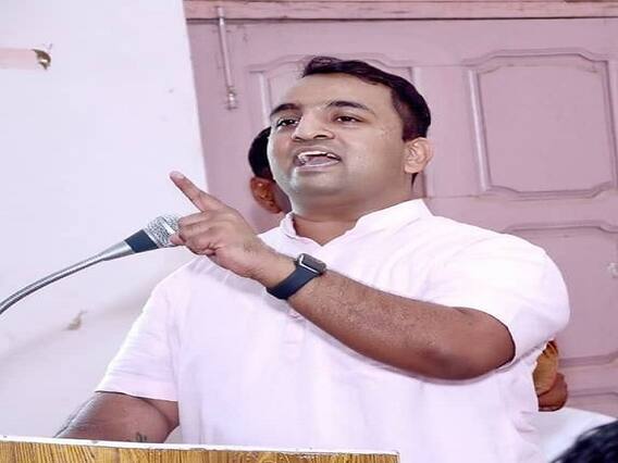 बीजेपी नेता अरुण यादव ने दिलीप कुमार को लेकर किया ऐसा ट्वीट, यूजर्स ने लगाई फटकार बीजेपी नेता अरुण यादव ने दिलीप कुमार को लेकर किया ऐसा ट्वीट, यूजर्स ने लगाई फटकार