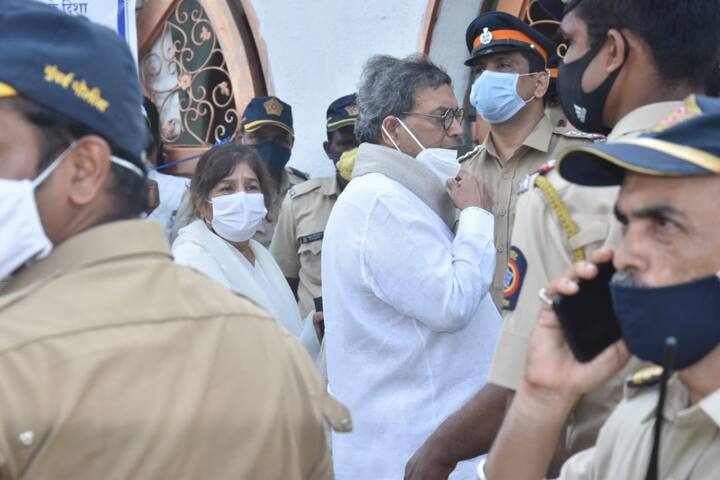 Subhash Ghai and his wife Mukta Ghai also attended the funeral of Dilip Kumar and paid their respect to the talented actor. (All PICS Credit: Manav Manglani)