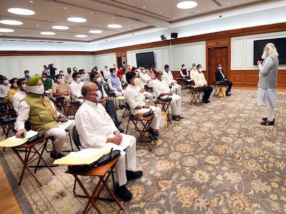 Union Cabinet expansion: मोदी कैबिनेट विस्तार का काउंटडाउन शुरू, इन चेहरों को मिल सकती है जगह, संभावित मंत्रियों से मिले पीएम मोदी Union Cabinet expansion: मोदी कैबिनेट विस्तार का काउंटडाउन शुरू, इन चेहरों को मिल सकती है जगह, संभावित मंत्रियों से मिले पीएम मोदी