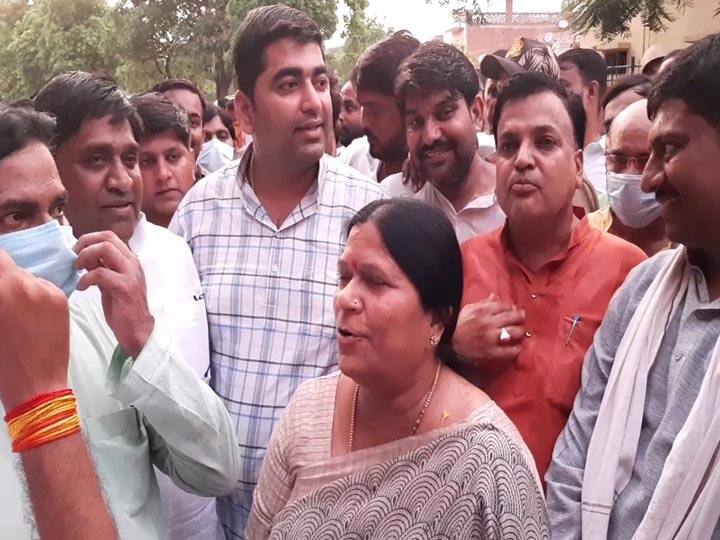 War of words between BJP and SP in Etawah Uttar Pradesh ann ब्लॉक प्रमुख चुनाव को लेकर इटावा में जुबानी जंग तेज, बीजेपी विधायक ने अंशुल यादव को दी चुनौती