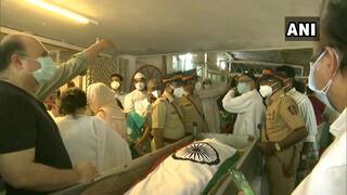 Dilip Kumar Funeral: દિલીપ કુમાર સુપુર્દ-એ-ખાક,રાજકીય સન્માન સાથે આપવામાં આવી અંતિમ વિદાય