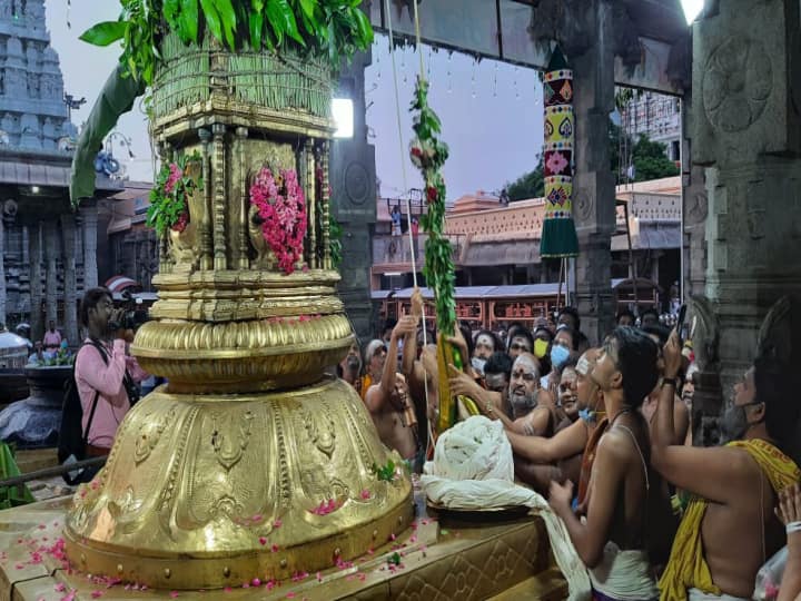 thiruvannamalai annamalaiyar temple aani bhrammotchavam flag hosting திருவண்ணாமலை ஆனி பிரம்மோற்சவம்: பக்தர்கள் திரளாக பங்கேற்பு!