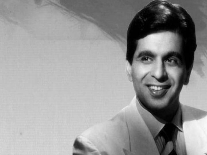 நடிகர் திலீப் குமாரின் இயற்பெயர் முகமது யூசுப் கான். பிரபல இந்தி எழுத்தாளர் பகவதி சரண் வர்மா இவர்க்கு திலீப் குமார் என்று பெயரை மாற்றினார் .